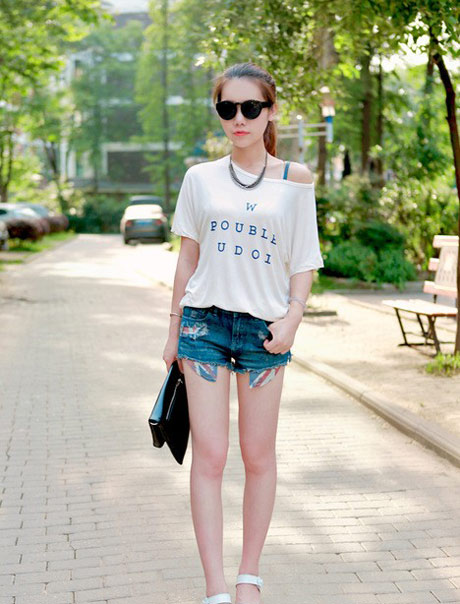 华体会体育hth官方网站:惠金河务局细查防汛物资(图1) hth官网入口