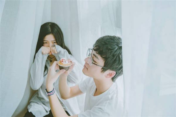 【华体会体育hth官方网站】
值得嫁的男子有哪些？女人要相识！(图2)