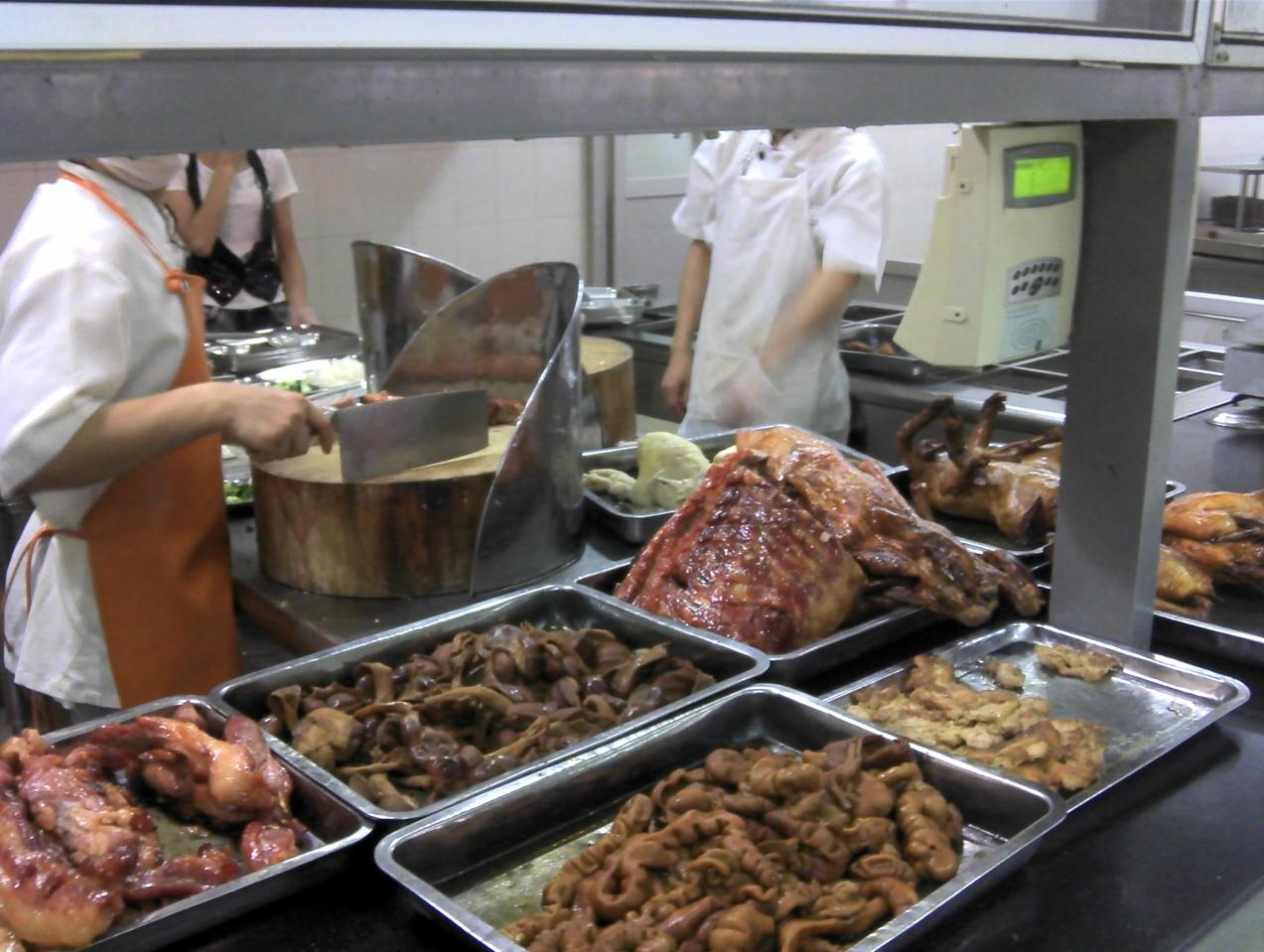 华体会体育hth官方网站:
有高血压的男性朋侪容易患性功效障碍吗?要警惕了(图3) 华体会体育hth官方网站